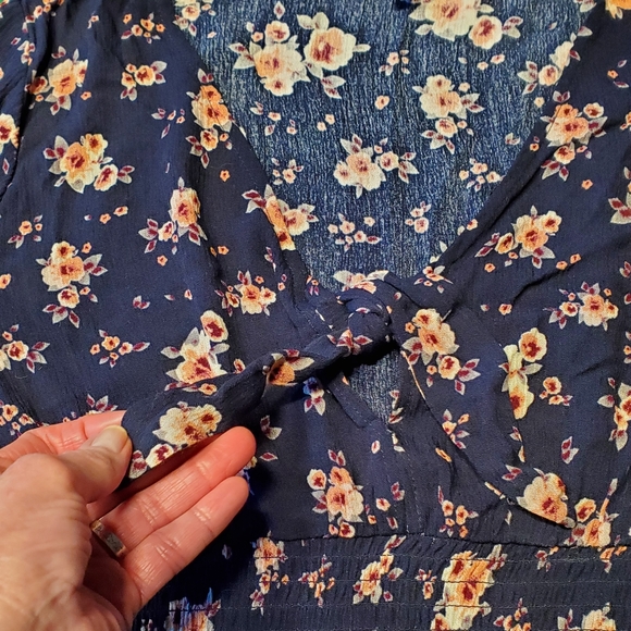 Freshman floral top - Picture 5 of 15